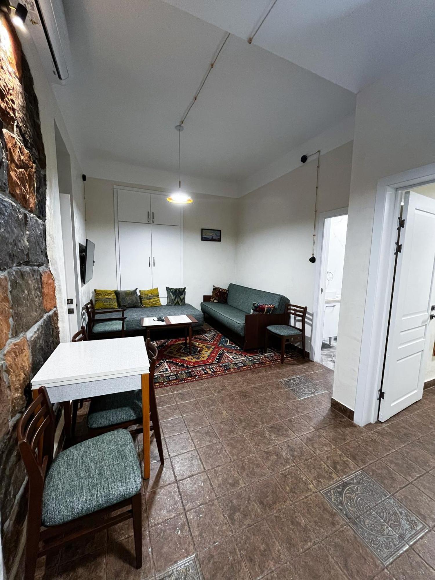 Apartments Pushkin Street Yerevan Exterior foto