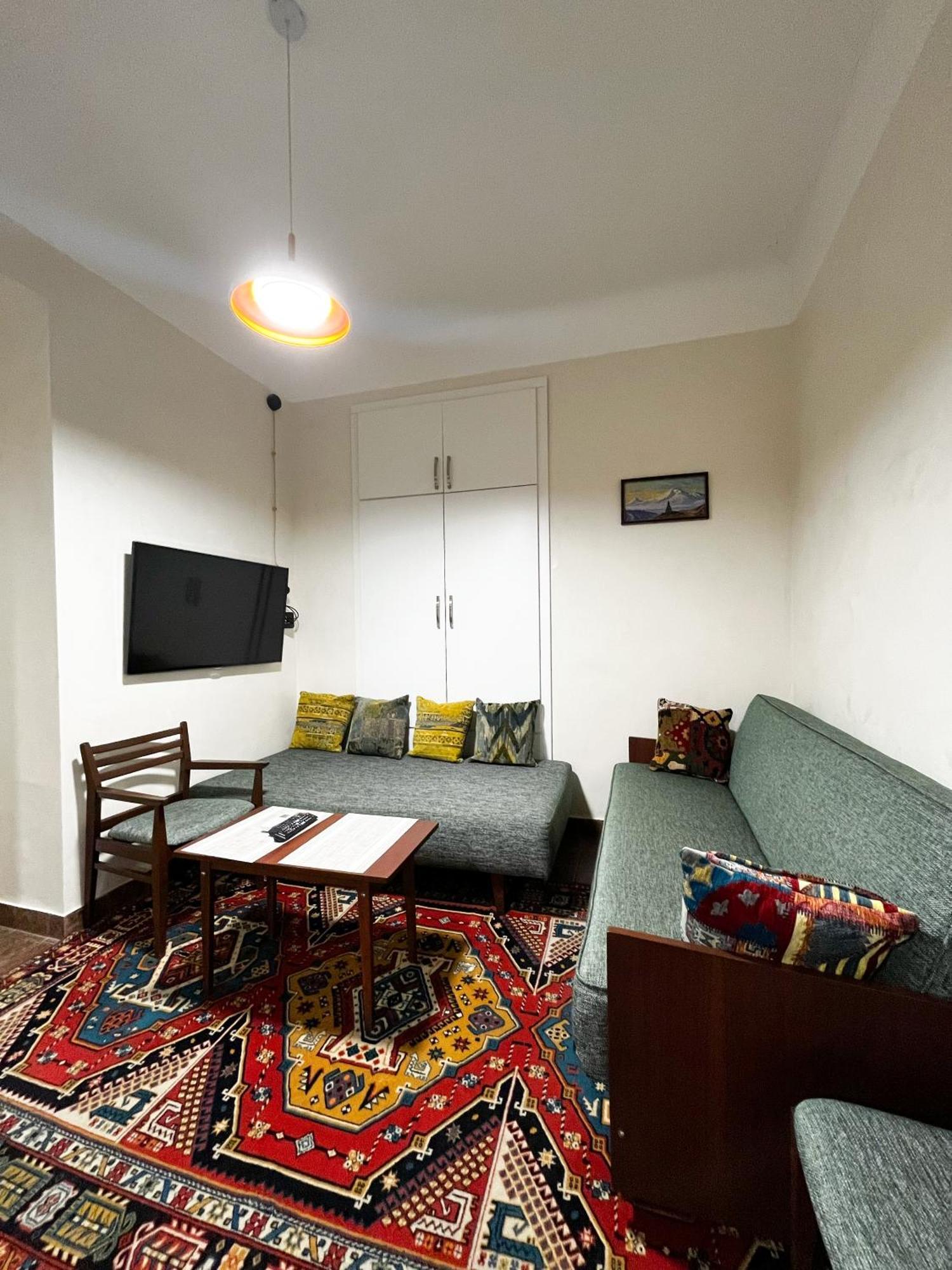 Apartments Pushkin Street Yerevan Exterior foto