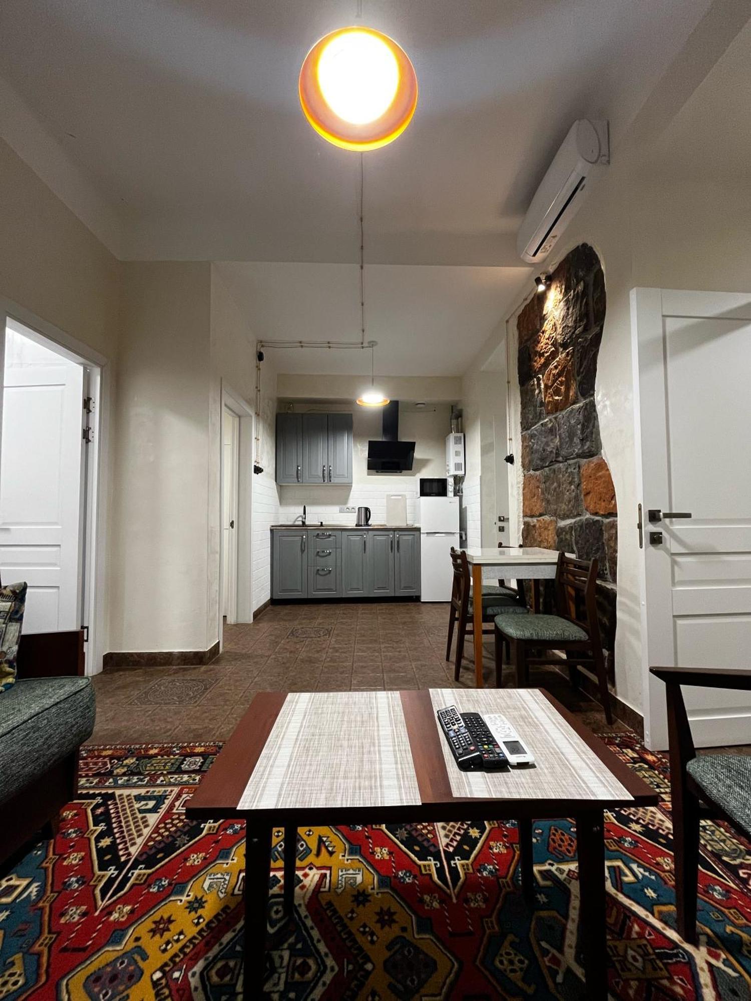 Apartments Pushkin Street Yerevan Exterior foto