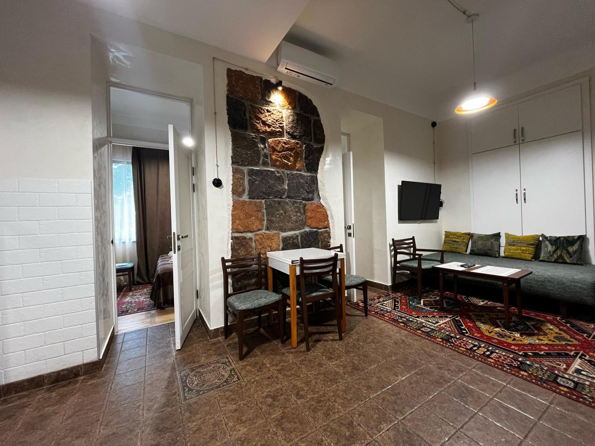 Apartments Pushkin Street Yerevan Exterior foto